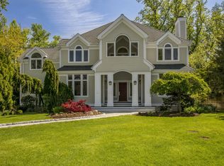 4 Hannan Pl, Rye, NY 10580