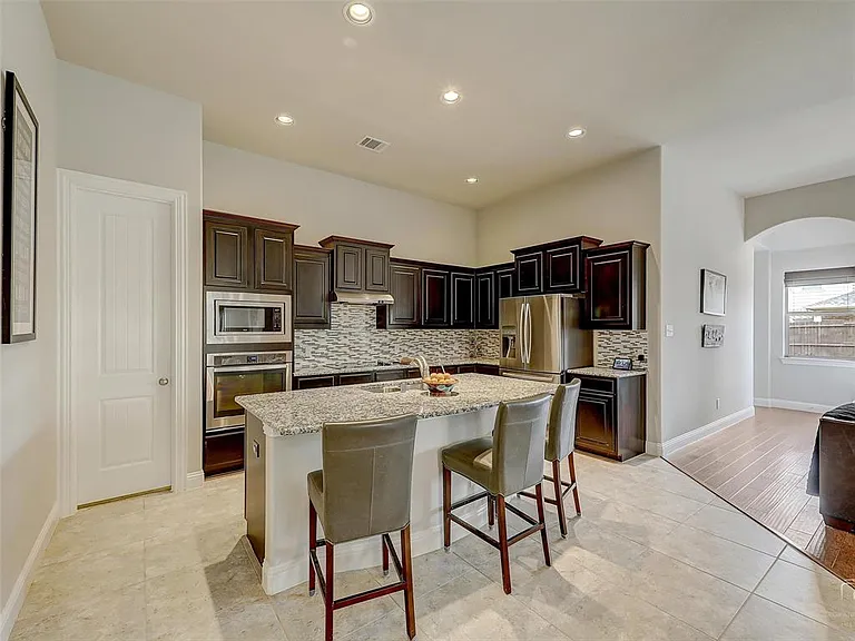 11709 Parade Dr — Photo 45