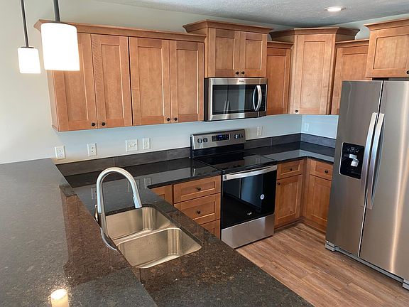 5th image of 817 W Desert Vista Dr