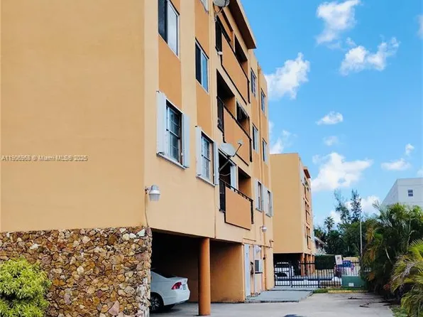 295 NW 72nd Ave APT 401, Miami, FL 33126