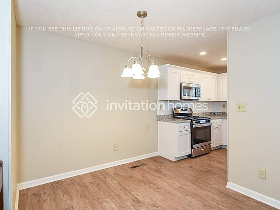 4th image of 3165 Berkshire Manor Dr