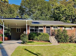 2780 Luther Dr, East Pt, GA 30344