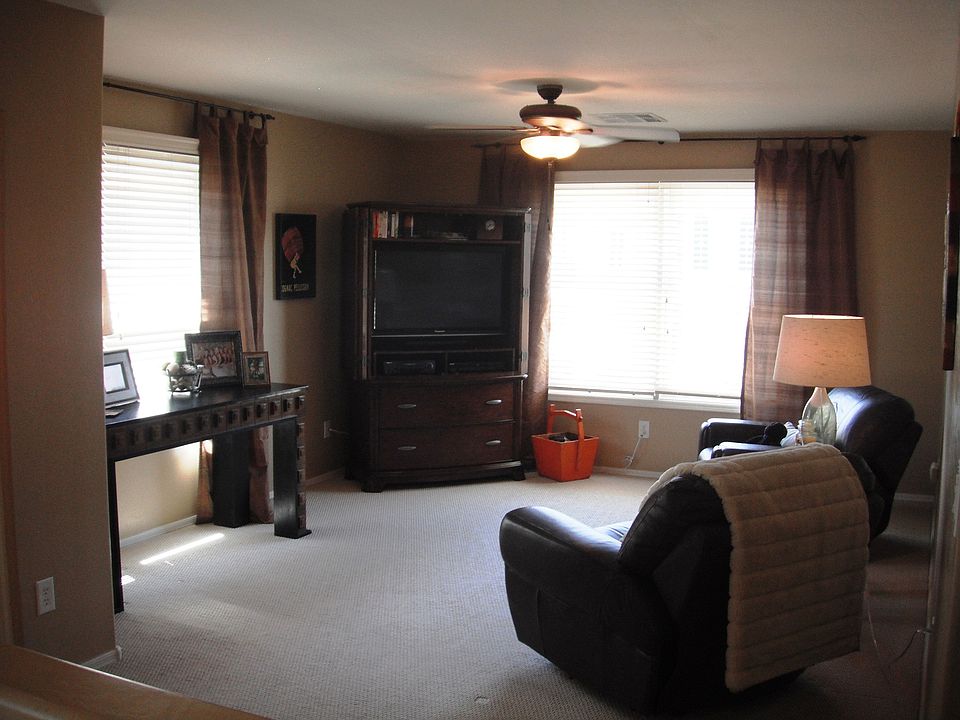 1st image of 2141 E Sunland Ave