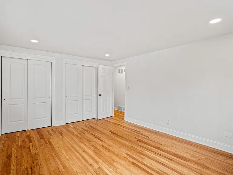 11827 W Diane Dr — Photo 4