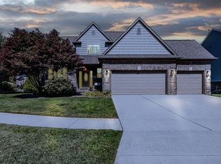 21839 Goldenwillow Dr, Macomb, MI 48044