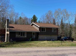 3855 Stoneville Rd, Ishpeming, MI 49849