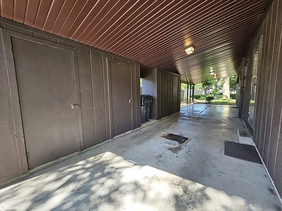 2nd image of 607 N 12th St
