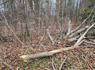 2090 Tanner Lake Rd, Hastings, MI 49058