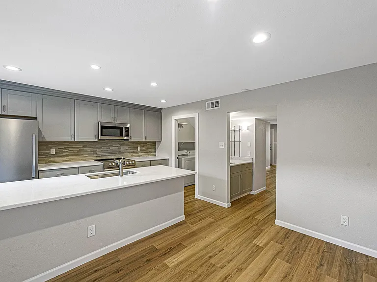 1500 Sandy Springs Rd #35 — Photo 8