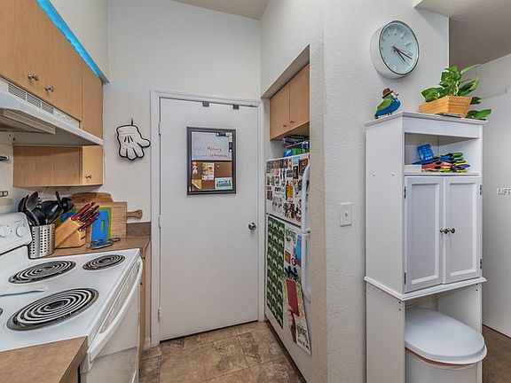 5th image of 100 4th Ave S APT 112