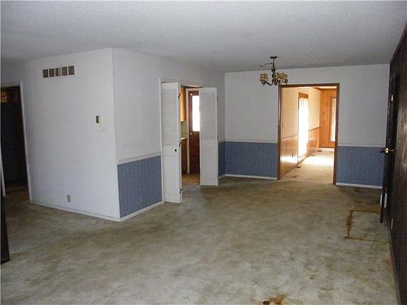 5th image of 486 N Garfield Ave