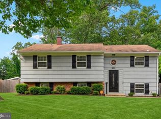 808 Lucky Rd, Severn, MD 21144