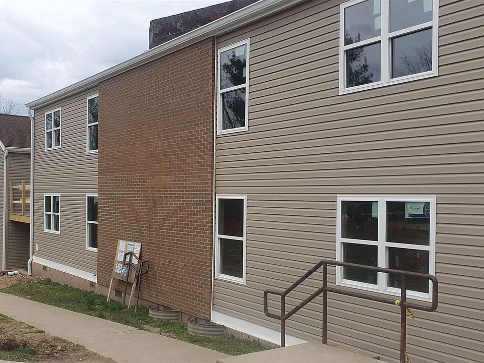 300 Building 2