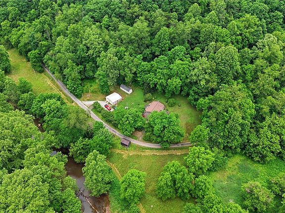 4th image of 5292 Rolling River Rd