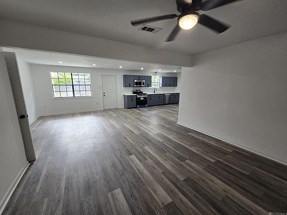 4th image of 3965 Pensacola Dr