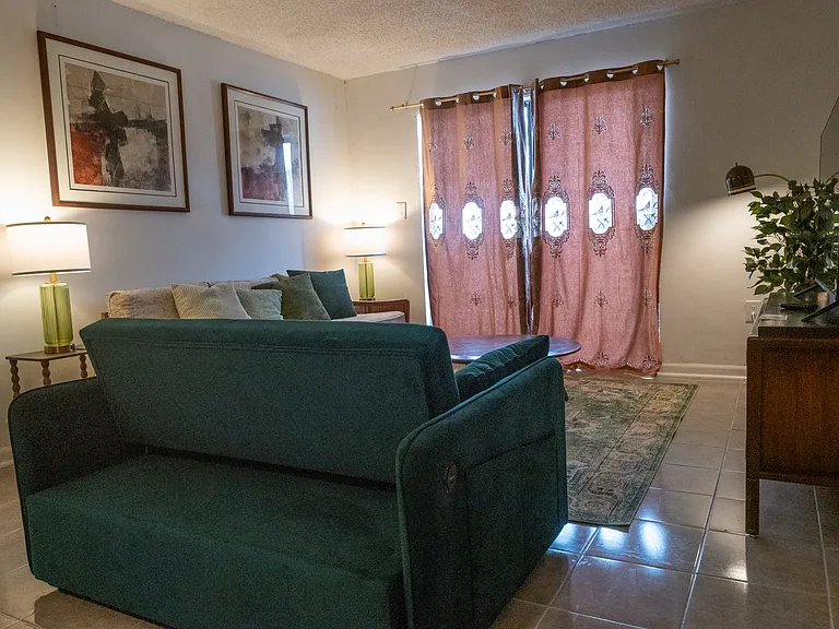 1418 Collins Ave #403 — Photo 33