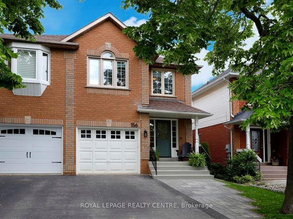 156 Chudleigh St, Hamilton, ON L8B 0J4