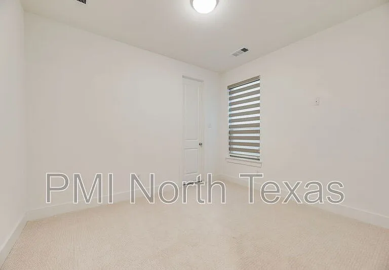 3926 Stars St — Photo 14