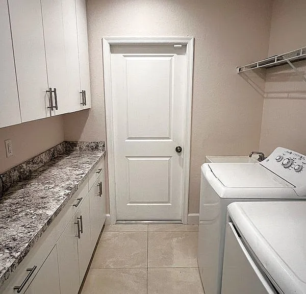 349 SW Dagget Ave — Photo 15