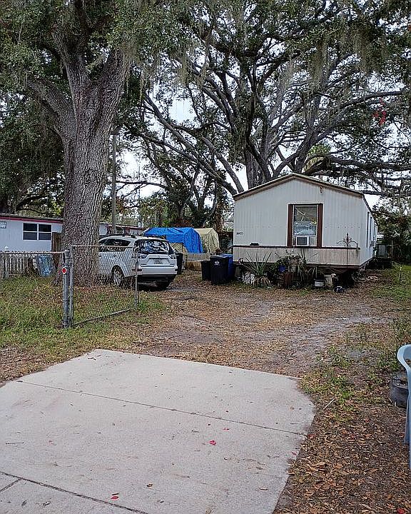 2nd image of 10423 Alafia St