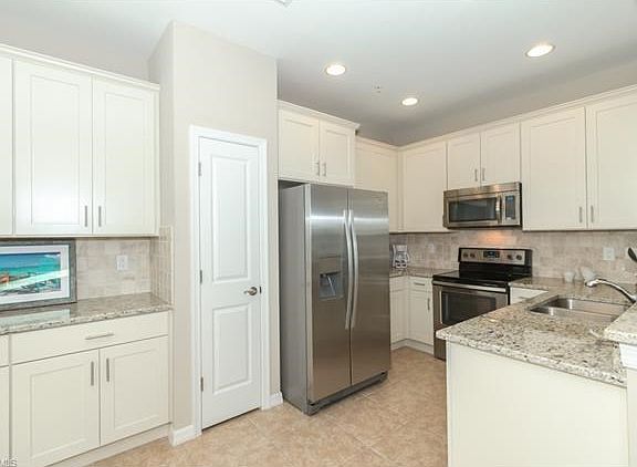 3rd image of 1415 Santiago Cir #1502