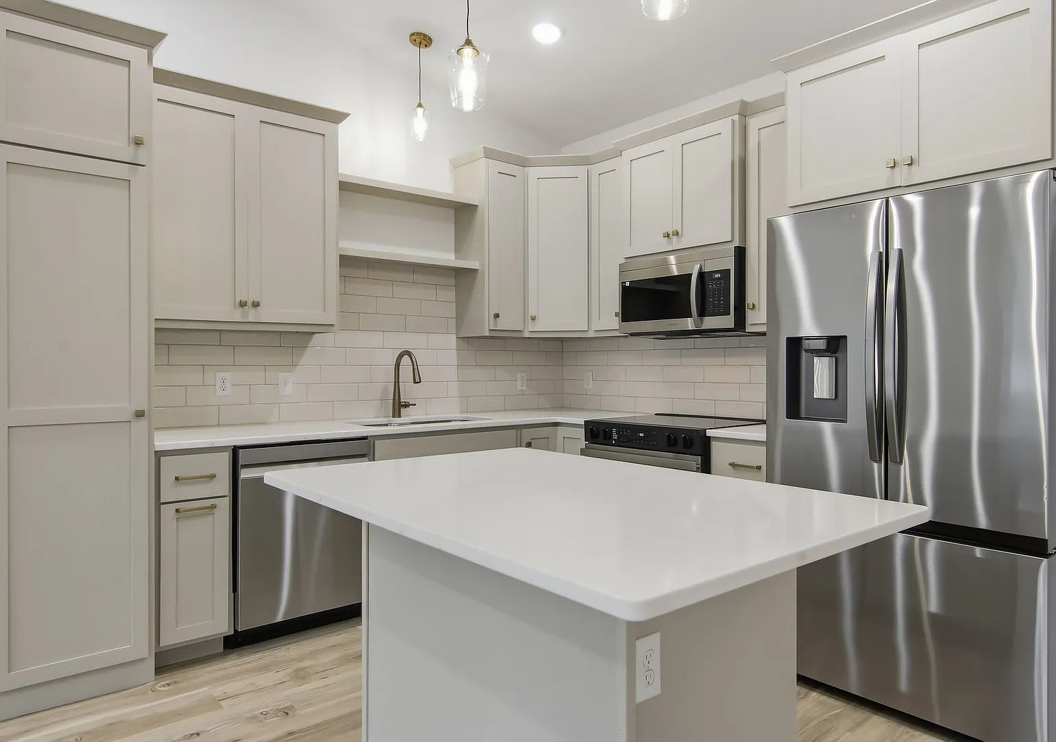 Move Into New! Luxury 2-Bed/2-Bath + Half-Off First Month's Rent & Security Deposit — Photo 4