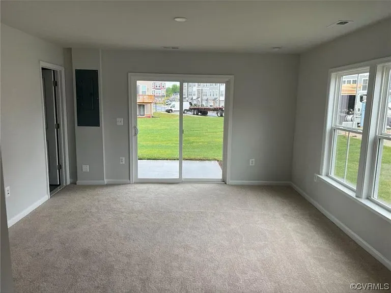 8837 Foxway Ridge Ln — Photo 16