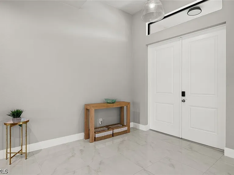 5240 Tower Dr — Photo 41