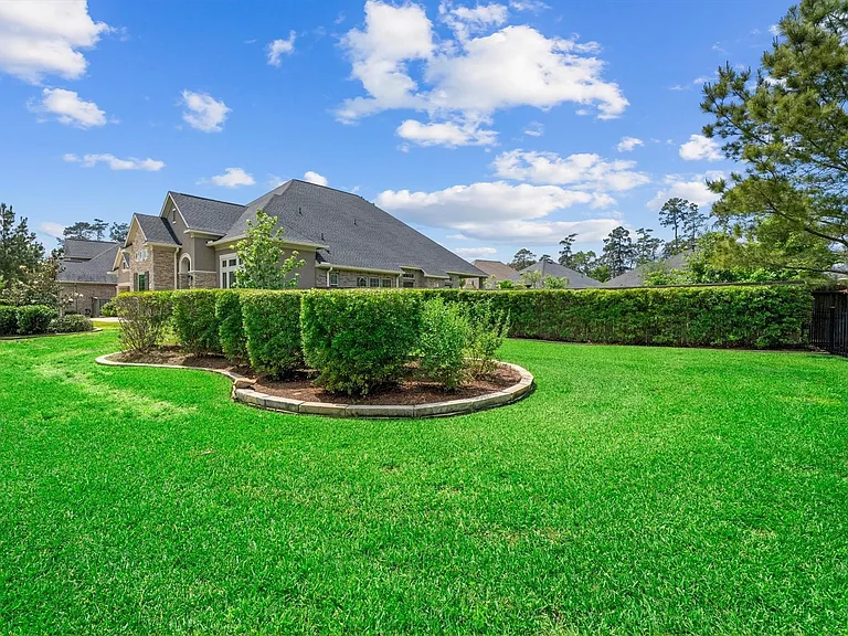122 Coral Bells Ct — Photo 38