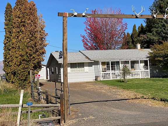 3rd image of 2551 Thompson Rd