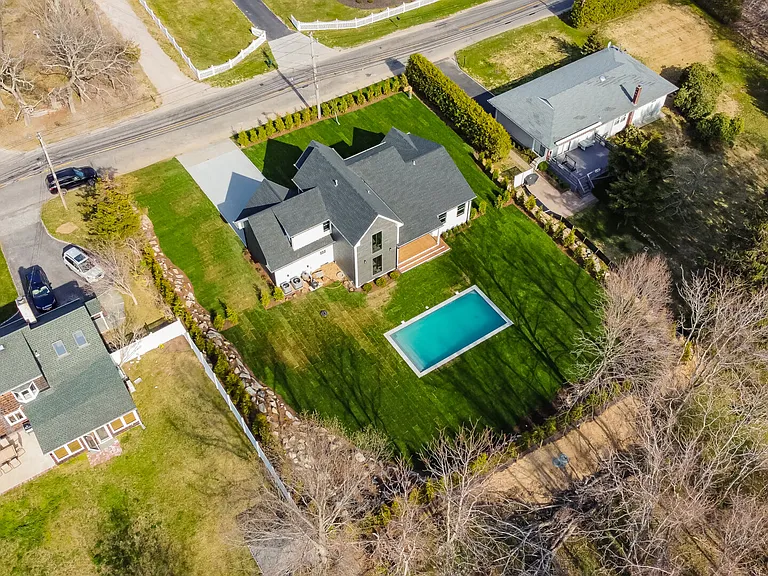 2415 Cox Neck Rd — Photo 19