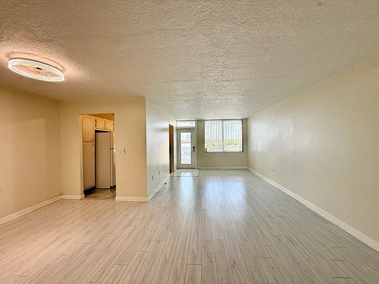 108 Paradise Harbour Blvd #512 — Photo 9