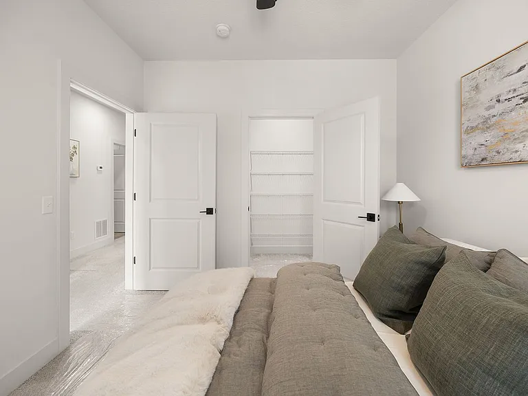 West Heights- BLGD 7 — Photo 33
