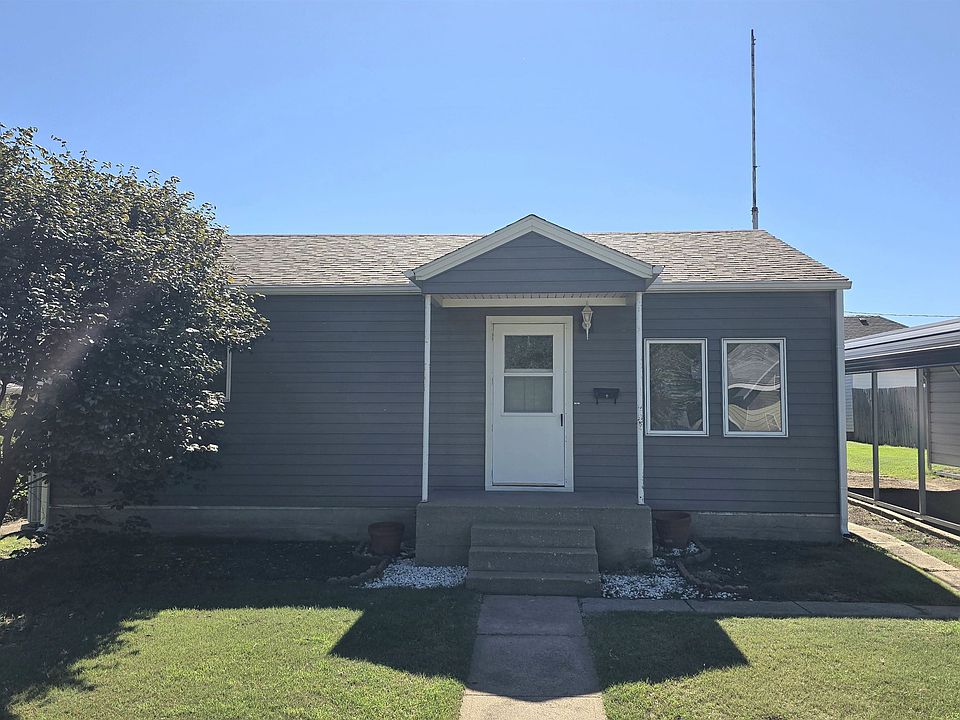 1st image of 302 E 15th St
