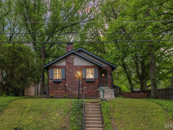 1038 Tuxedo Blvd, Saint Louis, MO 63119