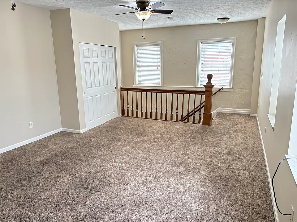 15 W Linden Ave #15