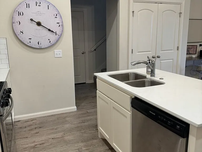3313 Enclave Pl — Photo 13