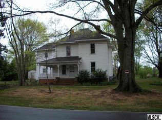 1705 9th Ave NE, Hickory, NC 28601