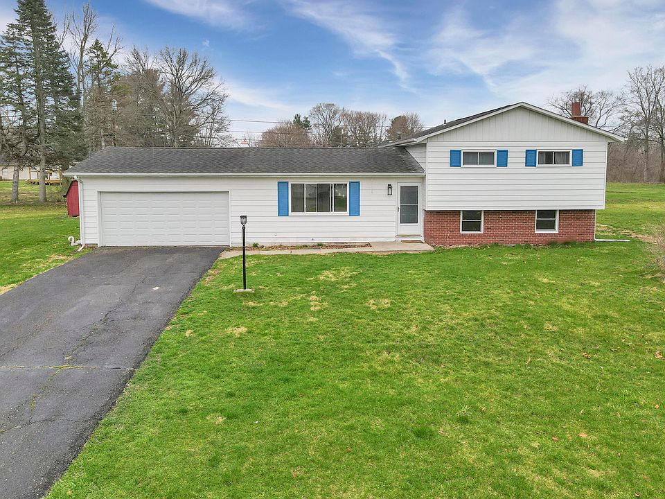 1st image of 441 Donovan Dr NE