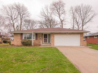866 E Meadowlawn Blvd, Seven Hills, OH
