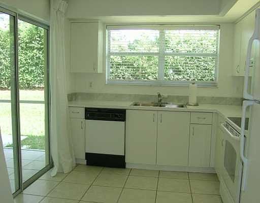 5th image of 2239 SE 27th Dr #101-D