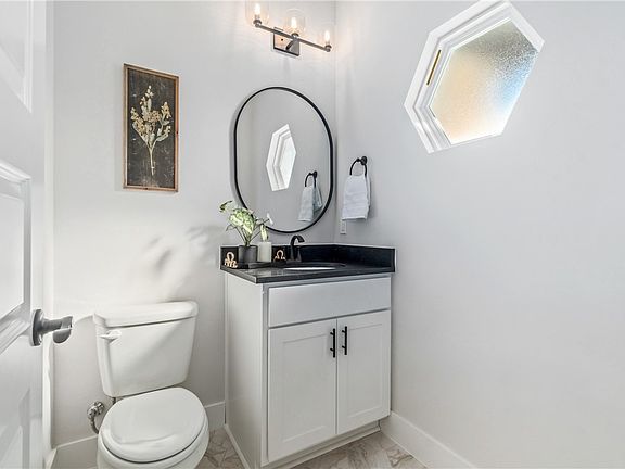 4th image of 2405 Bergman Rd