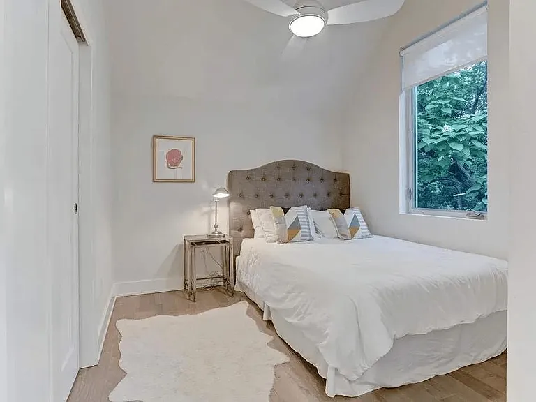 2209 Iva Ln #A — Photo 10