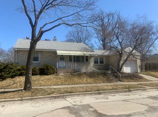 5374 N 44th St, Milwaukee, WI 53218