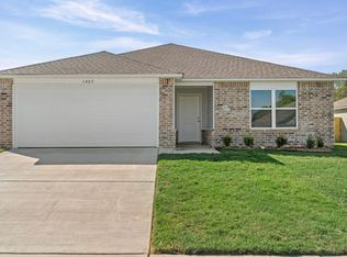 1407 Manor Ct, Searcy, AR 72143