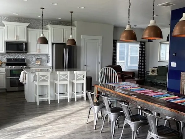 15168 S Gunpowder Ct, Bluffdale, UT 84065