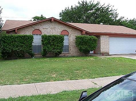 1st image of 525 Sparks Dr