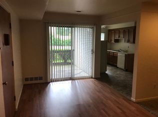 33200 Freedom Rd APT 12, Farmington, MI 48336