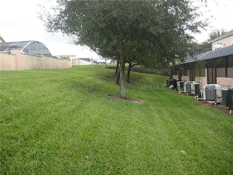 3 bed, 3.0 bath, 1440 sqft, $2,000 — Photo 2