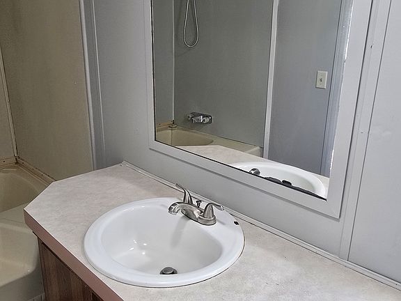 5th image of 355 Wynnwood Ln